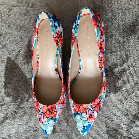 Kelly and Katie Heels - Picture 4 of 8